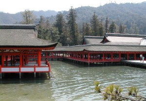 厳島神社